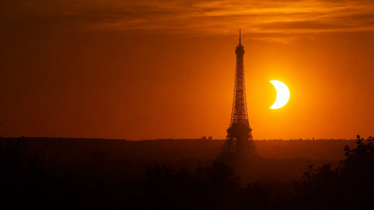 Спостереження сонячного затемнення в найбільших містах Франції