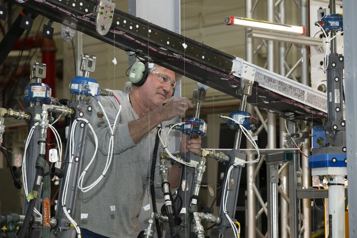 NASA тестує новий дизайн крила для визначення його структурних меж