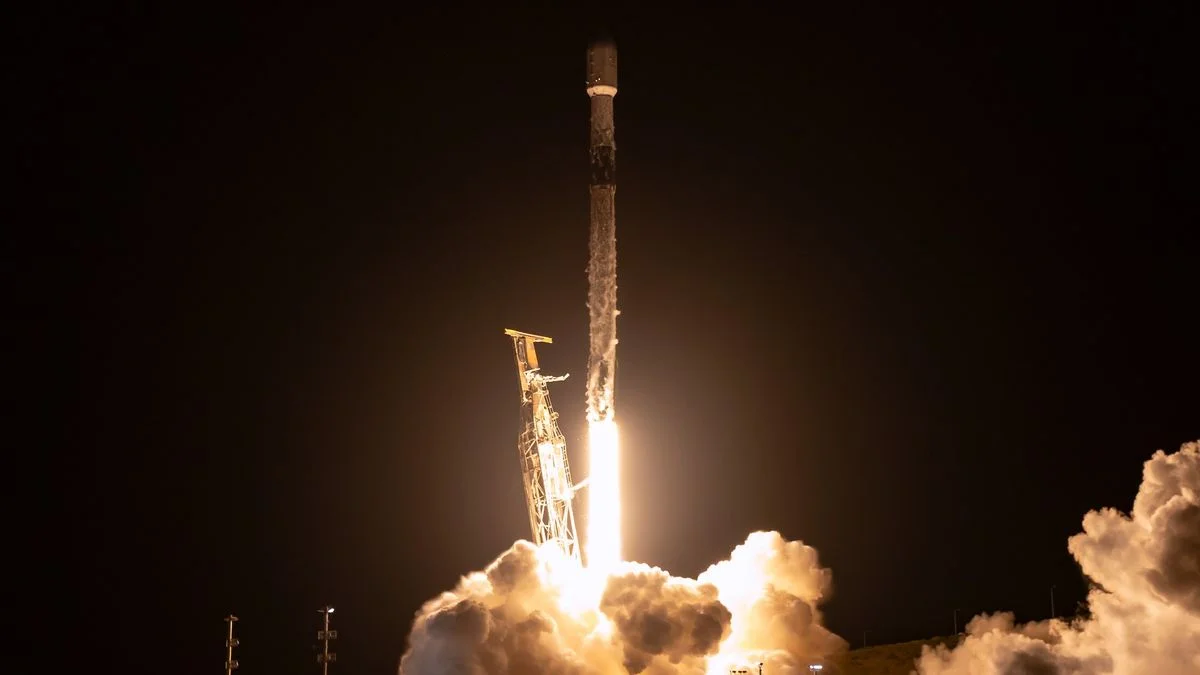Запуск ракети SpaceX Falcon 9: 81 супутник на орбіті